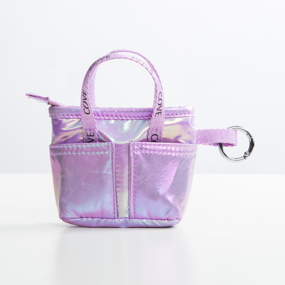 Tiny DayTrip Pouch Charm – พวงกุญแจทรงกระเป๋า ดีไซน์พิเศษจาก COVE
