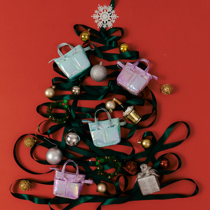 Tiny DayTrip Pouch Charm – พวงกุญแจทรงกระเป๋า ดีไซน์พิเศษจาก COVE