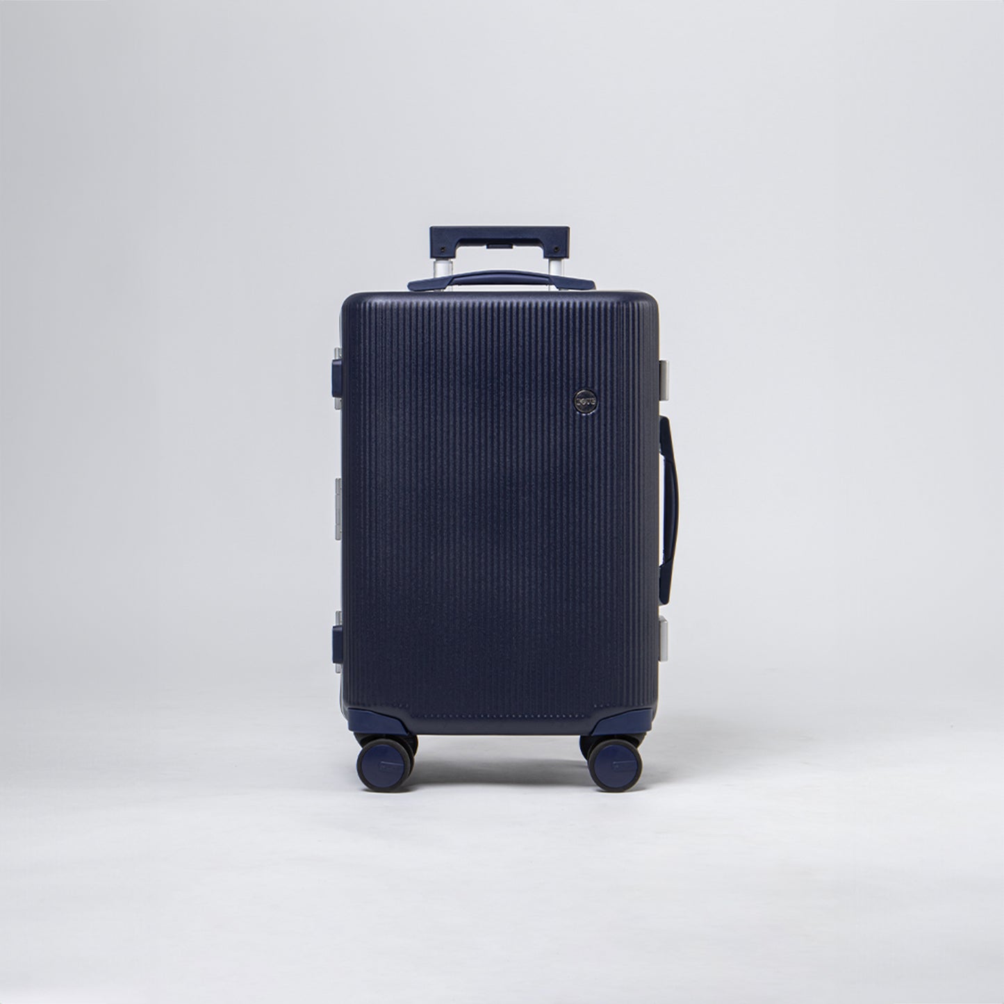 Quartz V.2 Aluminum frame Luggage กระเป๋าเดินทางโครงอลูมิเนียม